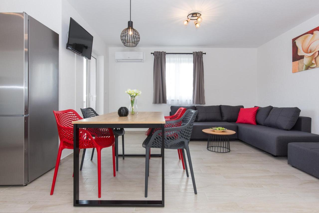 Apartments Kiara プナト エクステリア 写真